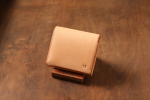 CHI-BI (二つ折財布 中)