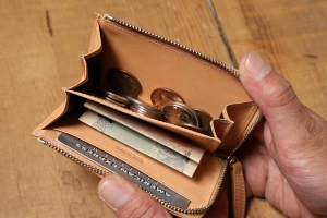 POKKE (L字ファスナーコンパクト財布)