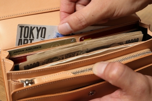 LIFE (ホックかぶせ長財布)